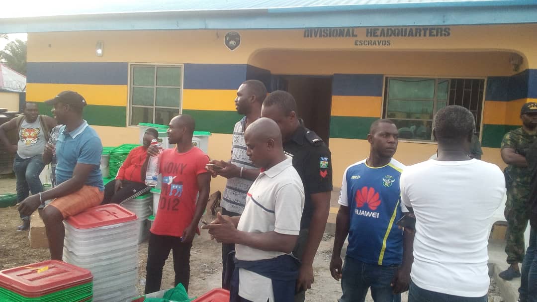 DeltaDecides: Materials leave police station,Madangho for polling units