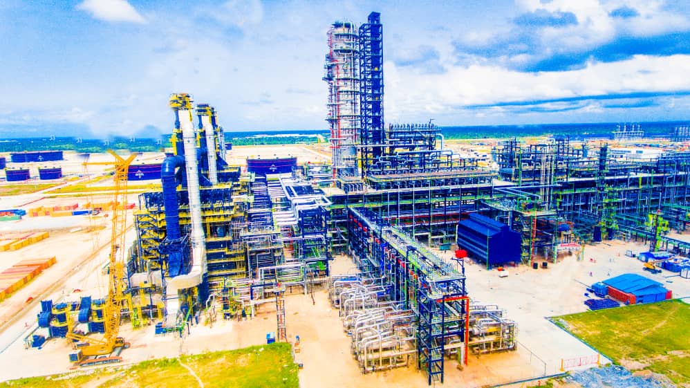 Breaking: Dangote Refinery reduces ex - depot price of PMS to N820 per litre