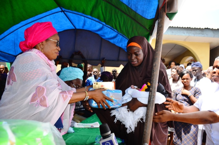 Aregbesola’s wife donates gifts received during Governor’s 60th birthday to women