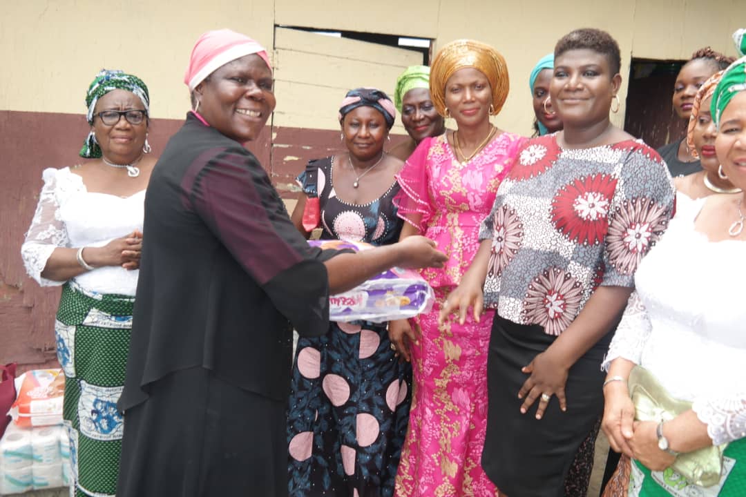 Children's Day: Warri South Chairperson, Tidi donates to orphans