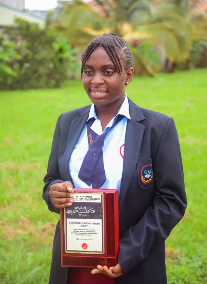 15-year-old Jessy, smashes over 4,000 entries, wins 8th Edition of Dr. Kekemeke Essay Competition