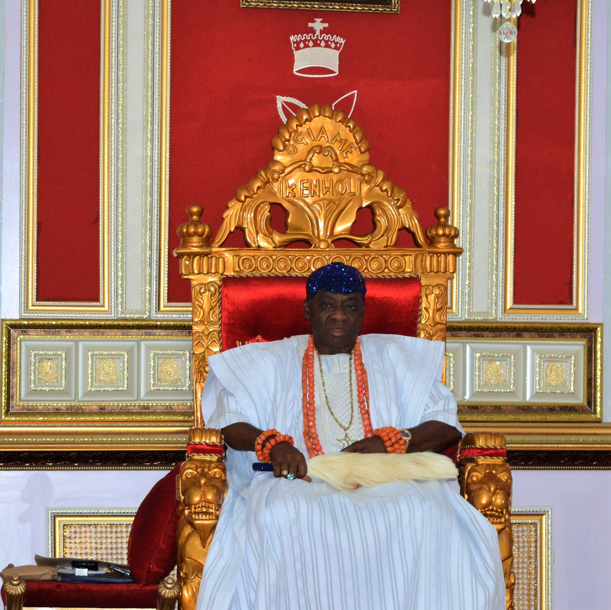 SDP candidate, Amorighoye visits Warri Monarch for royal blessing