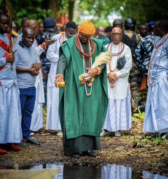 Erection of statue of the man called Itsekiri, highlights Okotomu Community’s demands to Olu of Warri