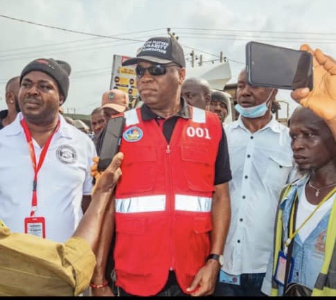 Ughelli North Local Government Chairman, Egbo leads environmental sanitation drive