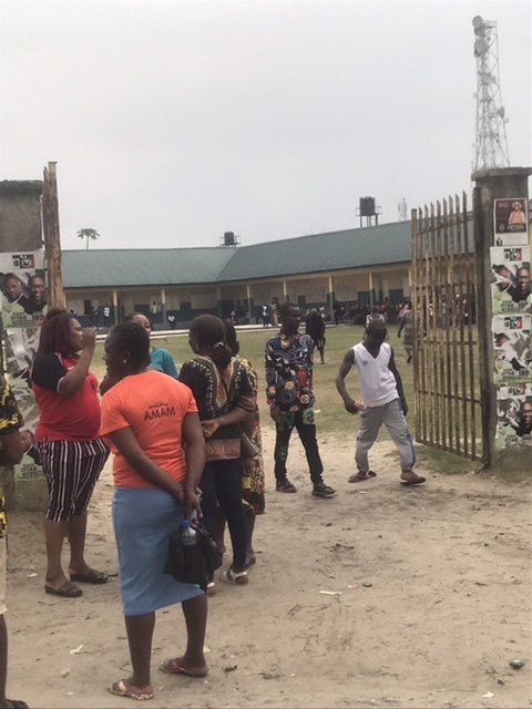 Breaking: Warri South Voters wait for INEC Officials in frustration