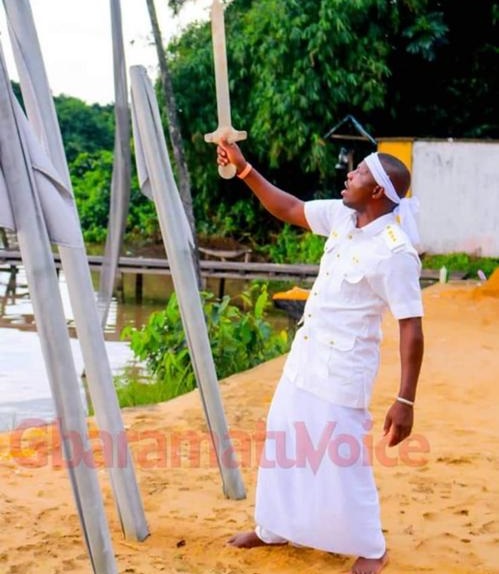 PHOTO-SPLASH FROM THE THANKSGIVING SERVICE OF HIGH CHIEF GOVERNMENT EKPEMUPOLO (TOMPOLO)