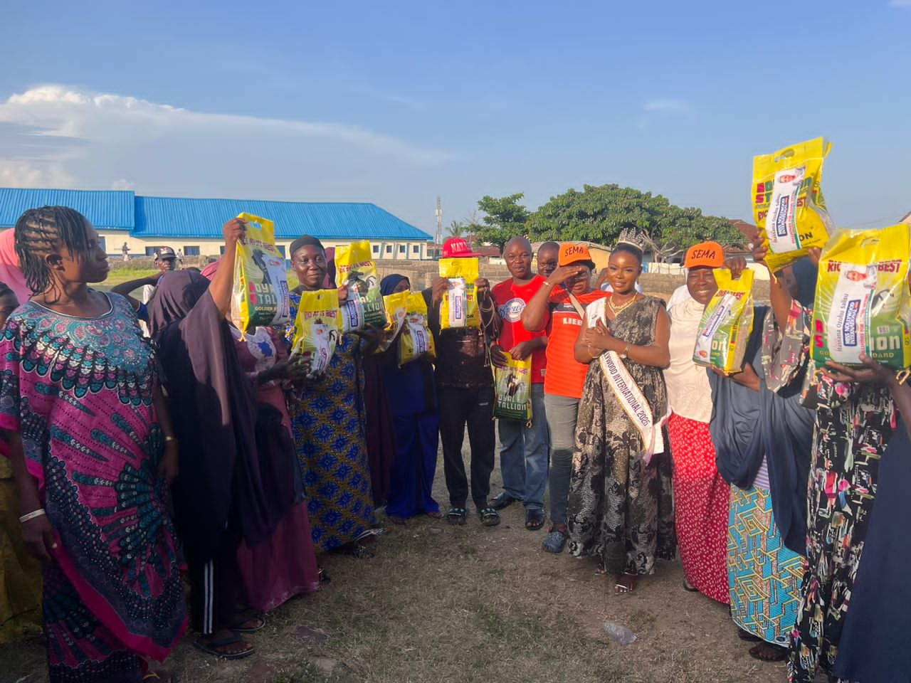 Miss Nollywood international calls for more support for flood victims in Kogi, donates bags of rice in Adankolo IDP camp