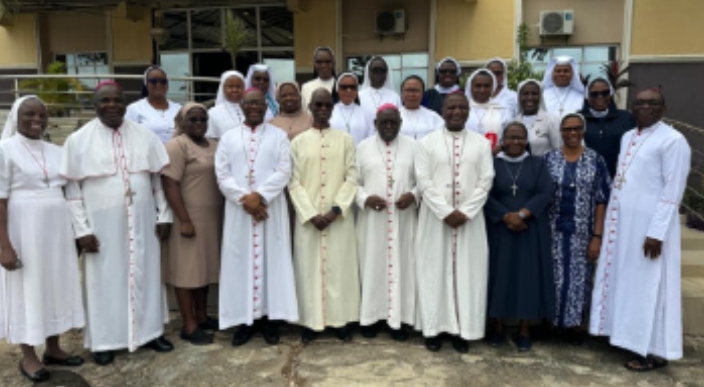 Nigeria’s Ibadan Ecclesiastical Province Bishops in synodal interaction with women religious