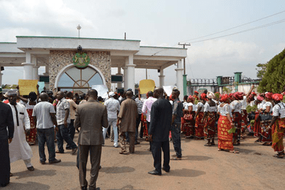 RE: DELTA STATE GOVERNMENT RESOLVES OKERE-URHOBO KINGSHIP DISPUTE