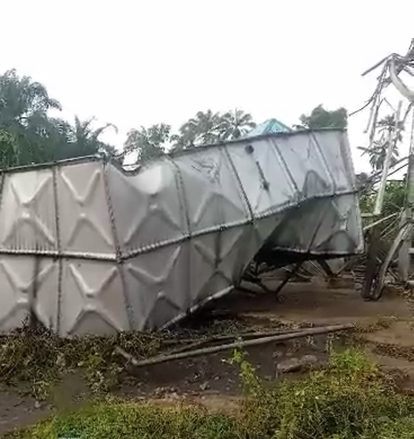 Deghele Community Water tank collapses