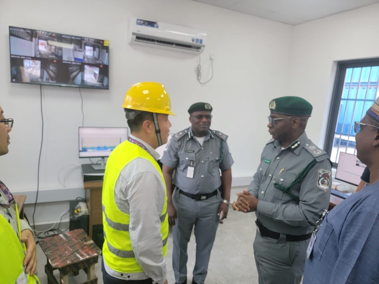Nigeria Customs Completes Installation of New Scanner in Apapa