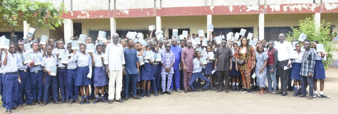 Rivers: Total Energies E&P Donates 251 Solar Reading Lamps to Students