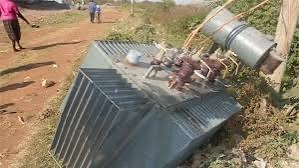 Delta Community women reportedly go naked, swear against vandals of electricity transformer