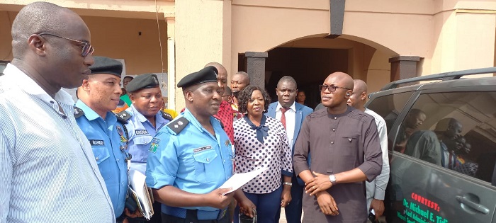 Warri South Council donates another vehicle to Police