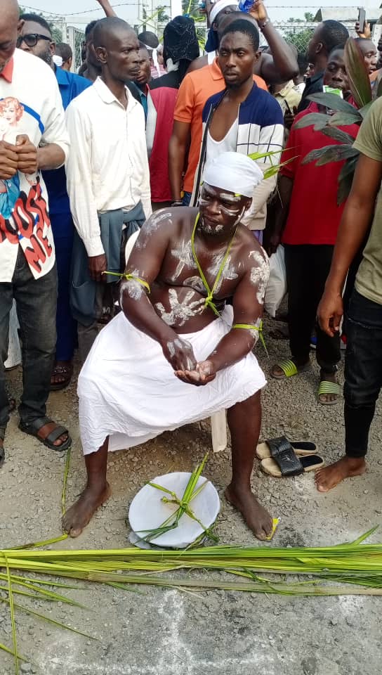 Breaking: Protesting Ugborodo indigenes allege threat, intimidation by soldiers