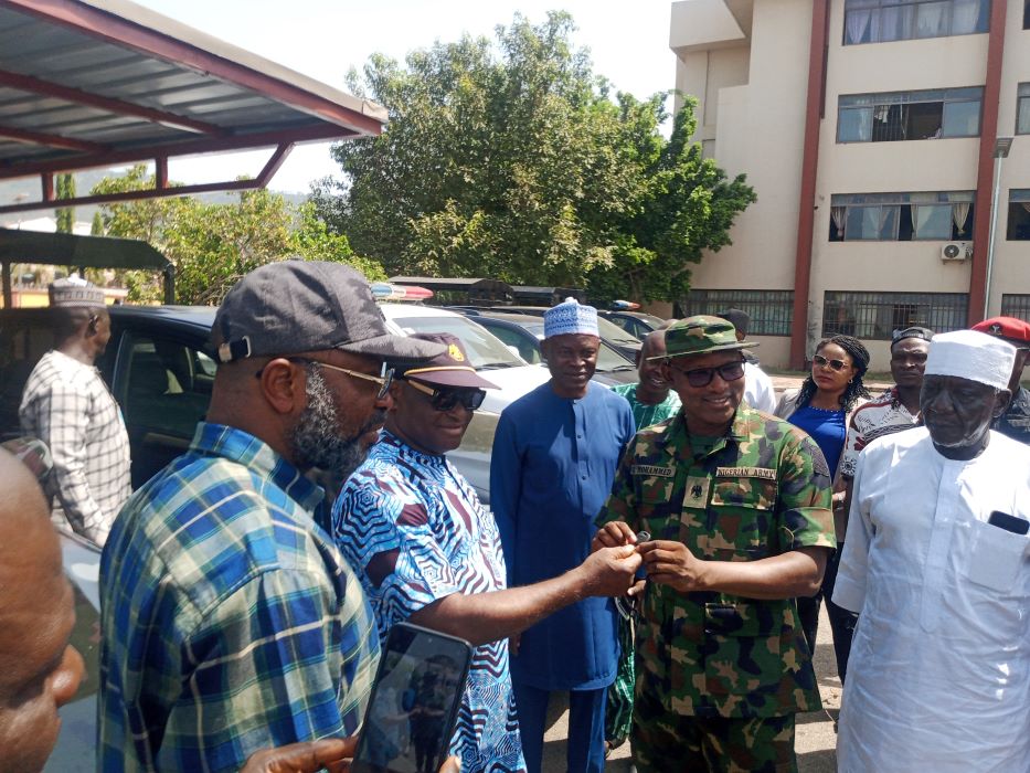 Kogi Govt. Presents another batch of refurbished vehicles to Security agencies