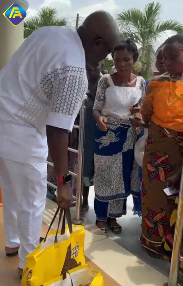 Shola Mese Foundation Celebrates Easter With Aged Women, Widows