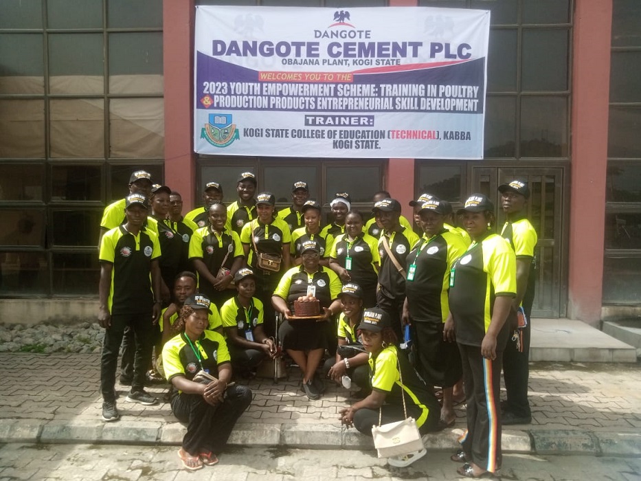 Dangote Cement empowers youths on poultry business