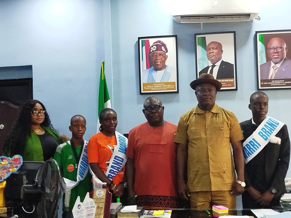 Three teenagers get career lifelines as Agbateyiniro decorates Warri Brand Ambassadors
