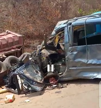 Exclusive: Two confirmed dead in Ogwashi-Uku over collision between trucks conveying gas, medical supplies and Sienna Bus