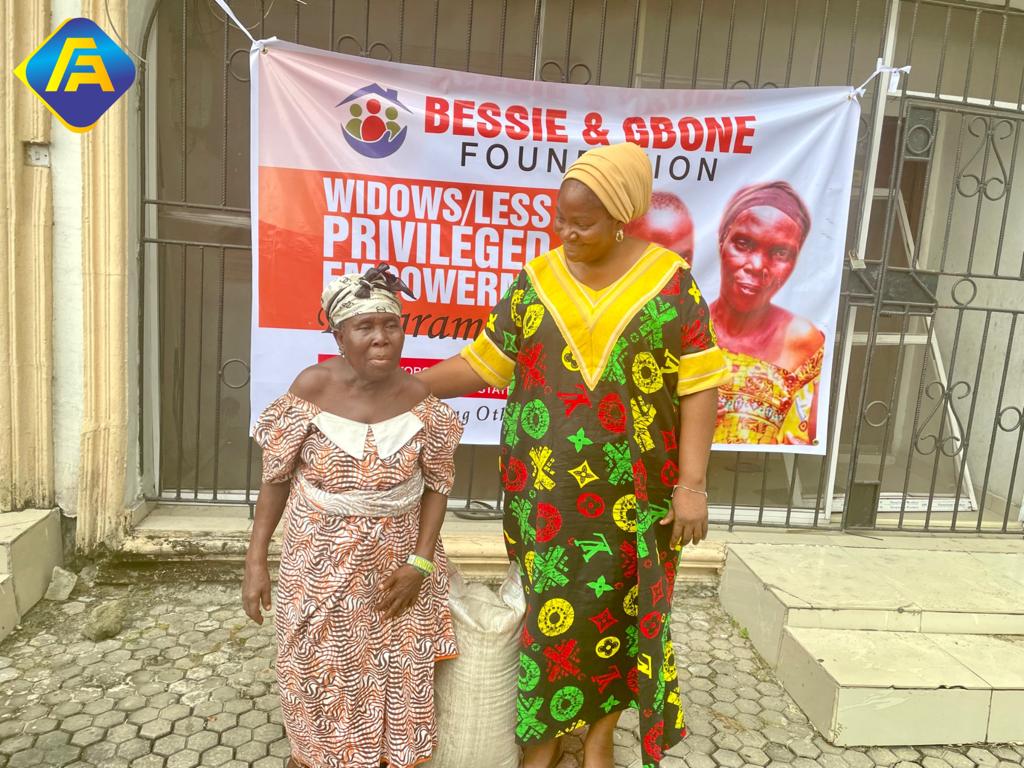 Bessi and Gbone Foundation donates bags of rice to widows in Warri