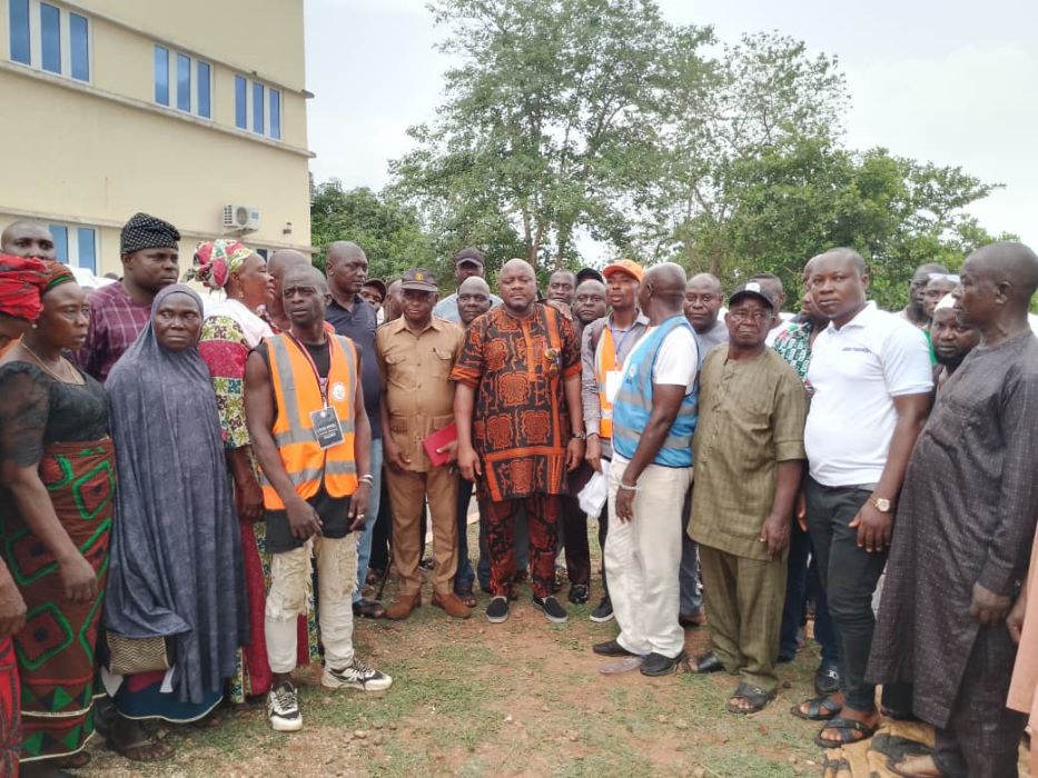 Igalamela Odolu Council boss flags off distribution of second round of food palliatives, security Vehicles