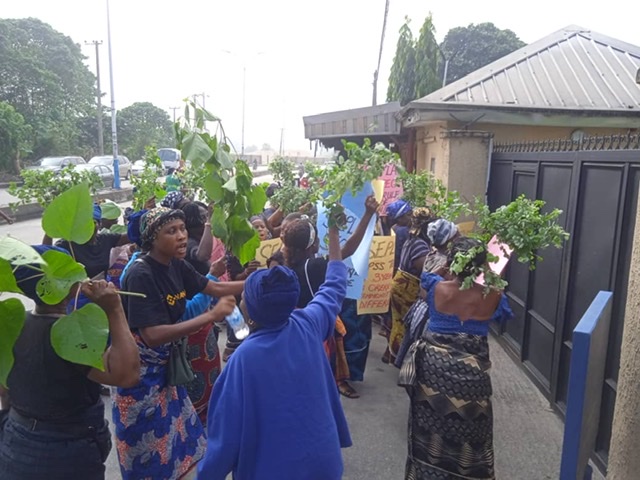 Breaking: Warri Community women barricade entrance of Seplat over alleged subversion, illegality