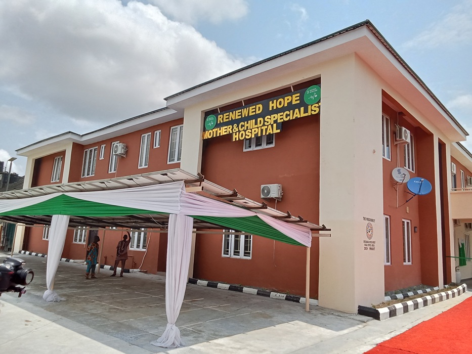 Warri: Praises for Monarch as 80-bedded Renewed Hope Mother, Child Specialist Hospital, is commissioned