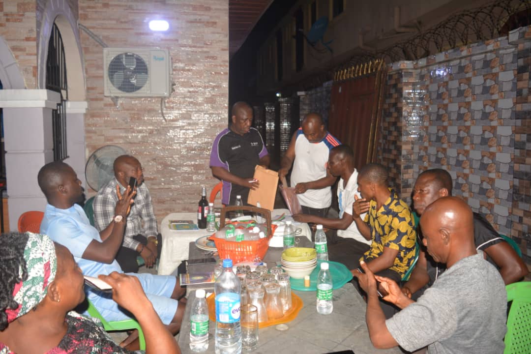 Okpe Community Layout Chairman, Oluoboh, prioritizes environmental  Sanitization, Security