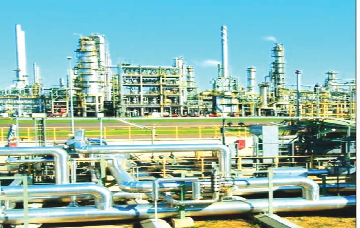 Dangote Refinery Debunks shutdown rumour, says PMS’s gantry price remains N850