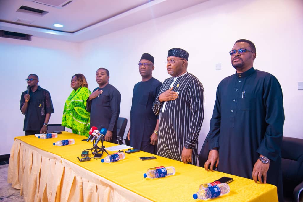 FG Embarks on Tour of Projects, Citizens’ Engagement in South East