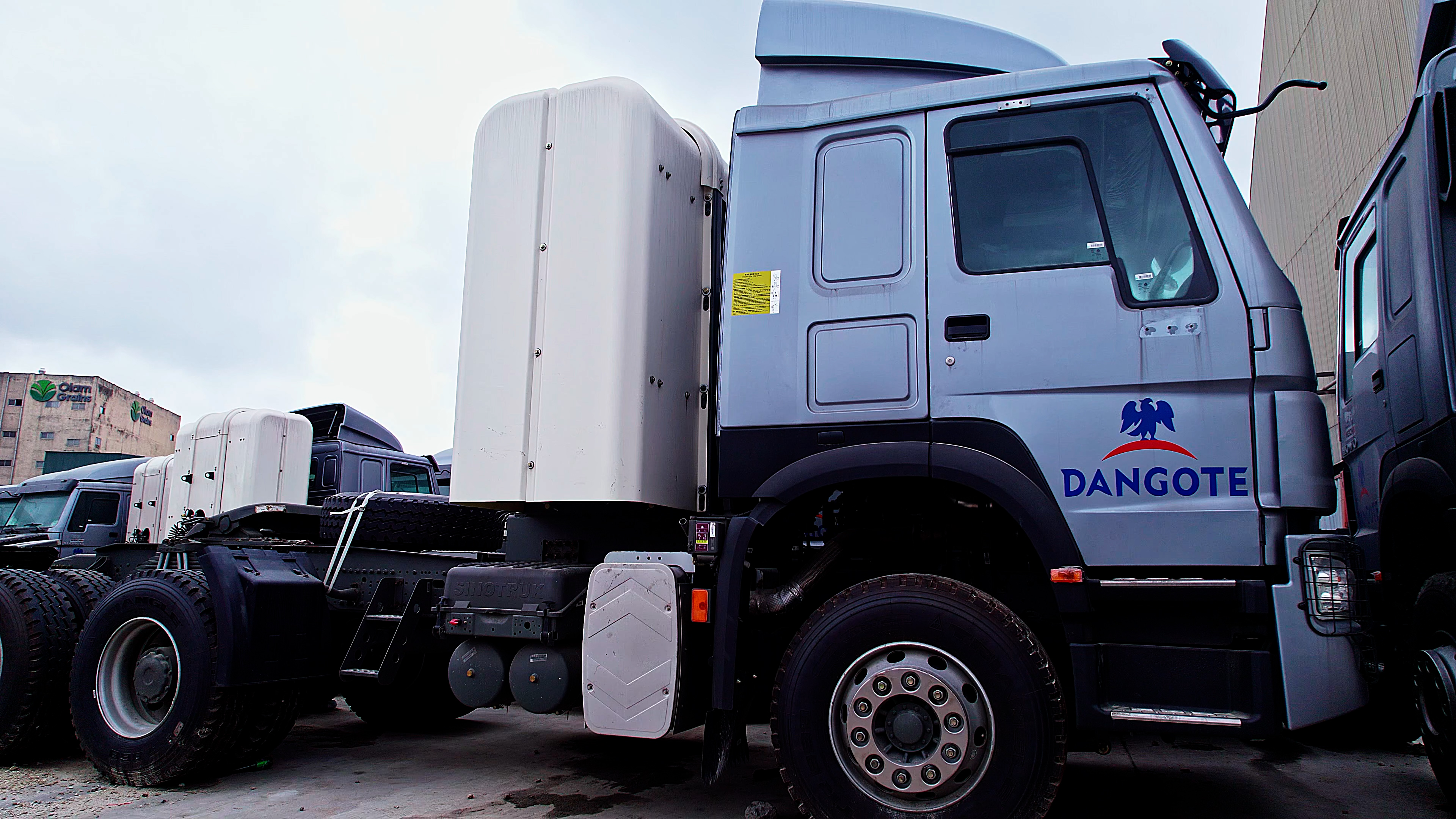 Dangote backs Tinubu's CNG drive, invests over $280m in trucks, infrastructure