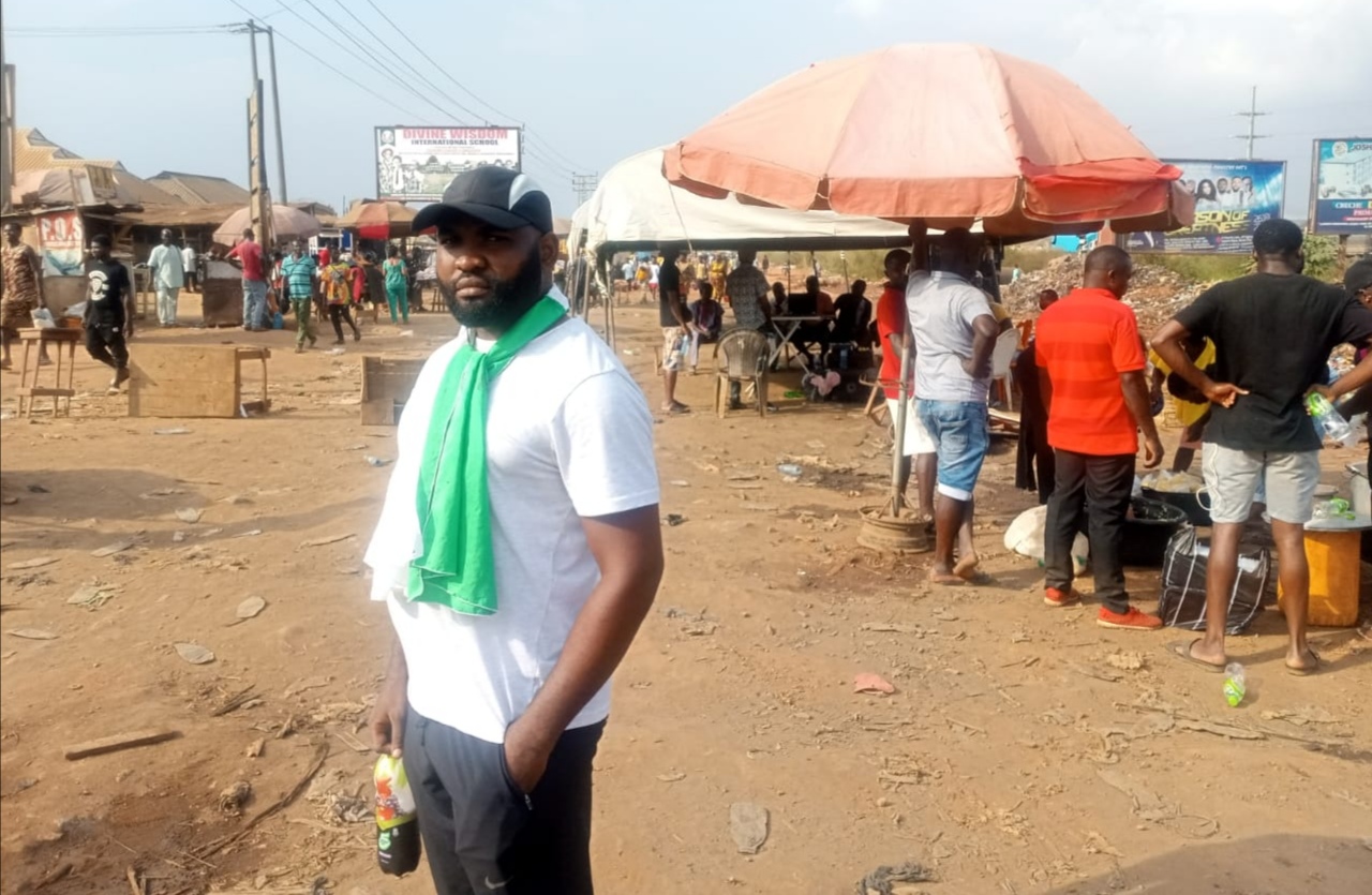 Just in: Protesters, commuters, others block Benin-Sapele Road over deplorable state