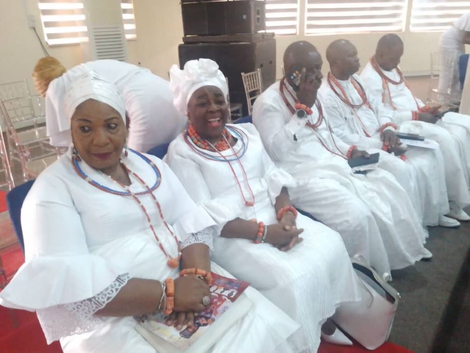 Jubilation as Olu of Warri, subjects begin 3rd coronation anniversary with praises to God