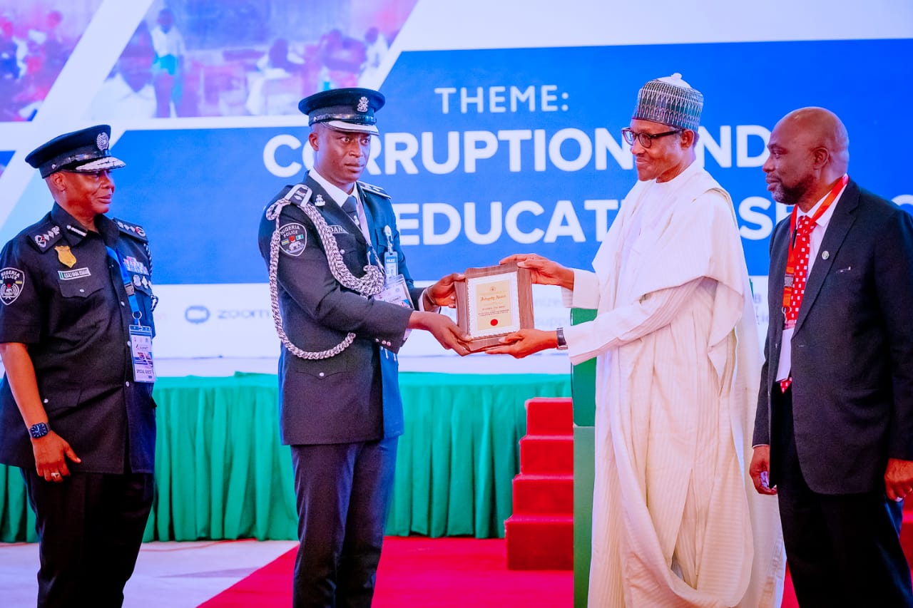 Superintendent Itse Amah wins integrity award for rejecting $200,000 to drop armed robbery case