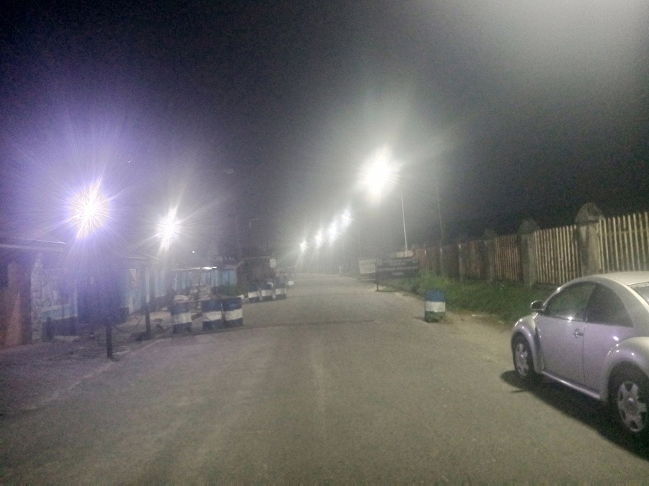 Excitement amongst residents as Solar-Powered light illuminates Warri at night