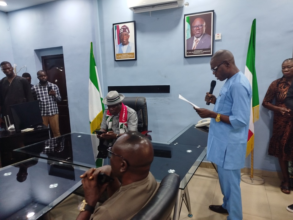 Warri South: Agbateyiniro assumes duty, requests detailed briefs from various departments